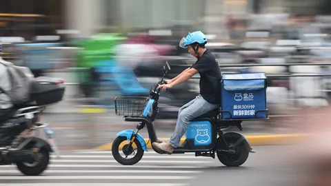 热门游戏版本更新，品牌合作玩法引热议